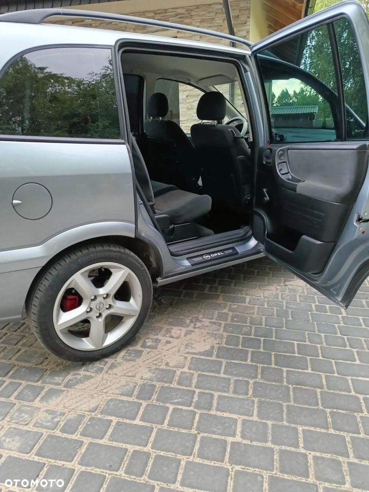 Opel Zafira 1.8 16V Elegance - 10