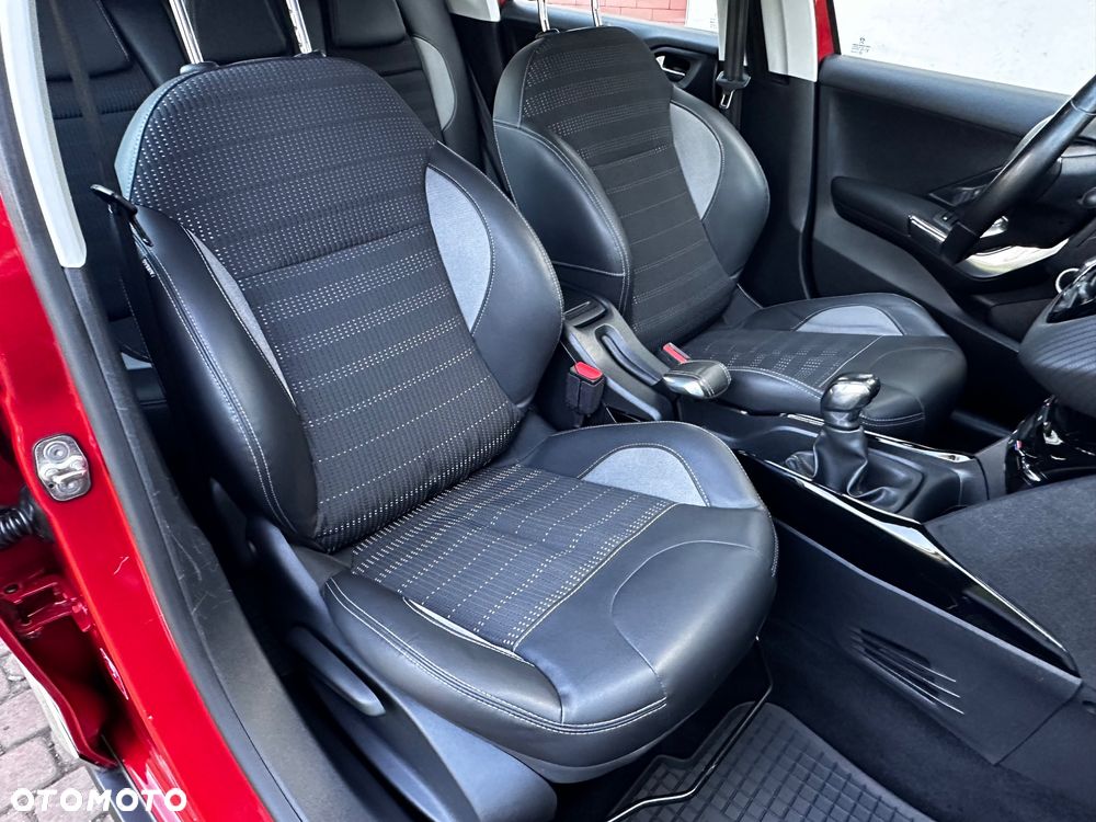 Peugeot 2008 PureTech 82 Allure - 32