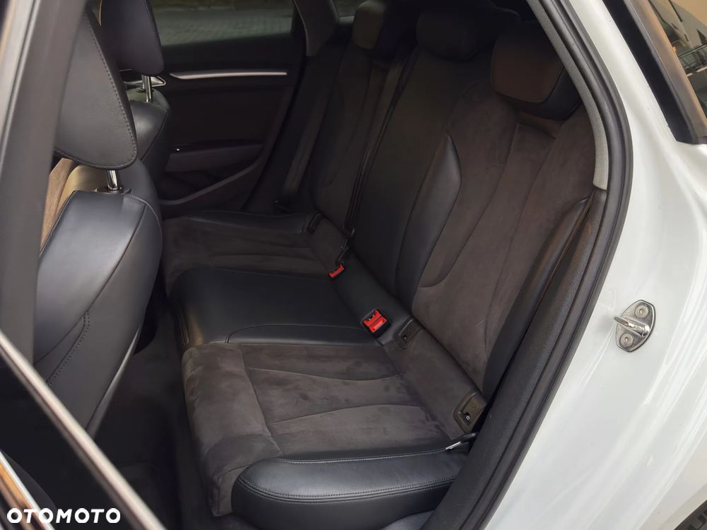 Audi A3 Sportback - 16