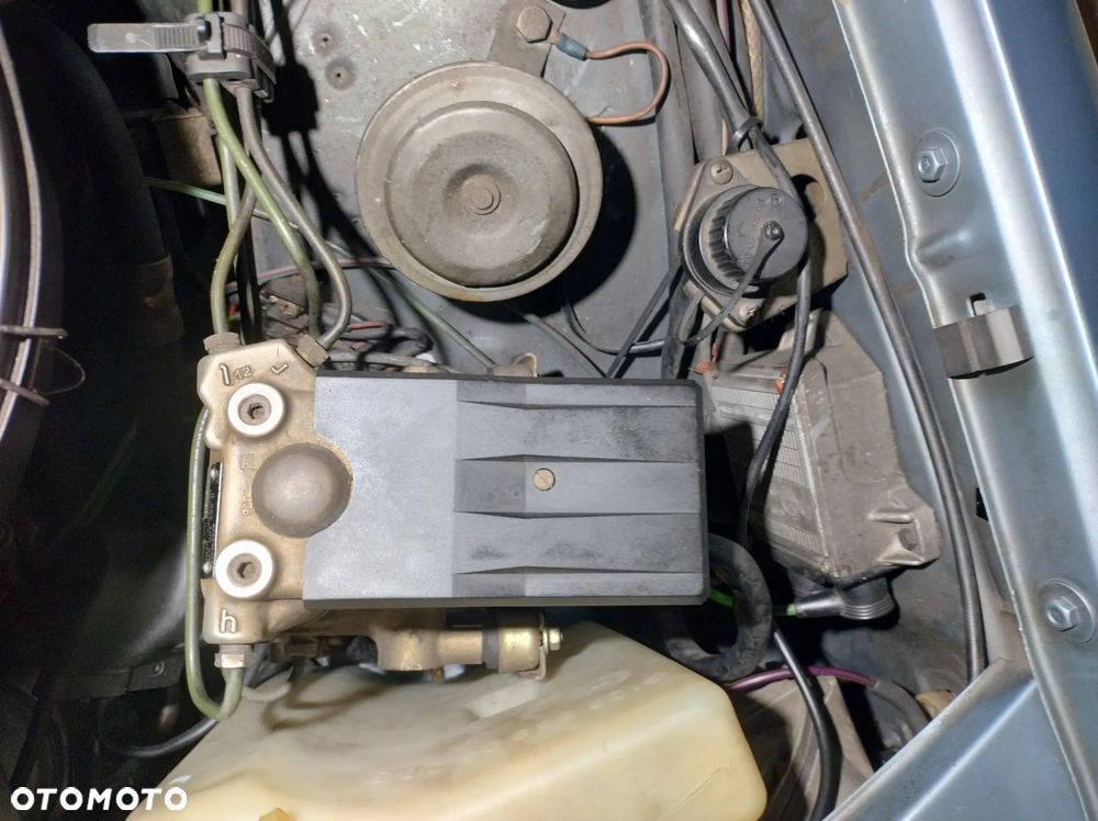 Mercedes-Benz W123 - 35