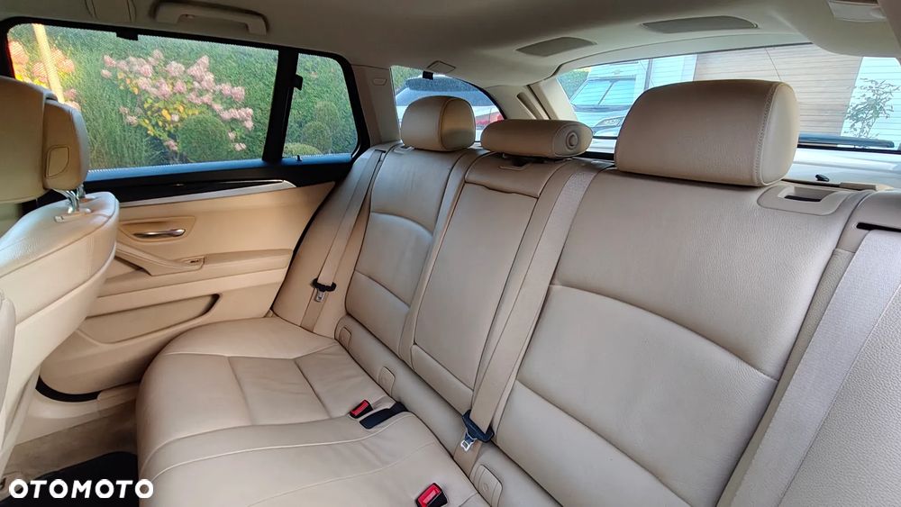 BMW Seria 5 520d - 12