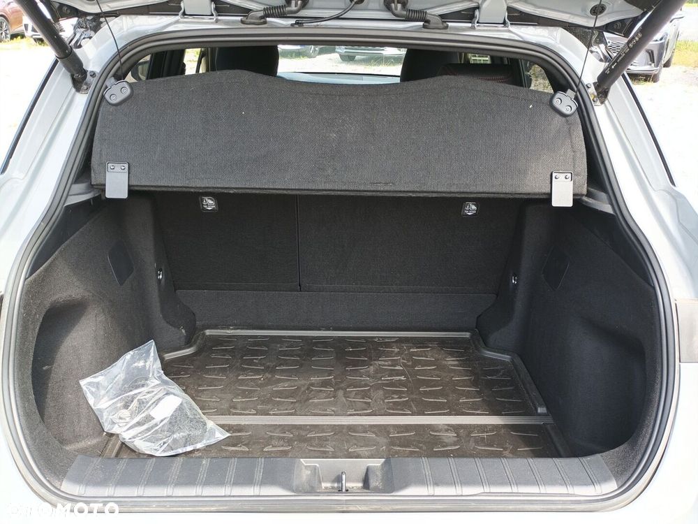 Lexus LBX 1.5 Hybrid Emotion - 14