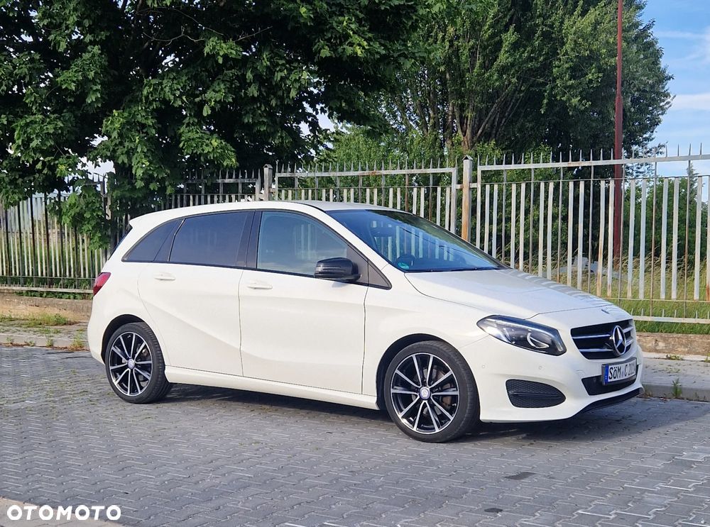 Mercedes-Benz Klasa B 180 UrbanStyle Edition - 11