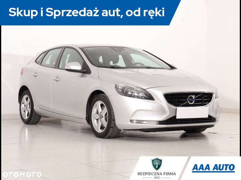 Volvo V40 - 2