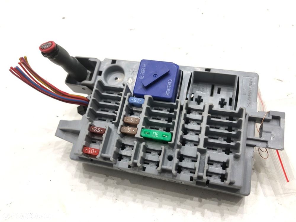 SKRZYNKA BEZPIECZNIKÓW  BMW 5 (G30, F90) 2016 - 2022 530 e Plug-in-Hybrid 135 kW [184 KM] Hybryda - 1