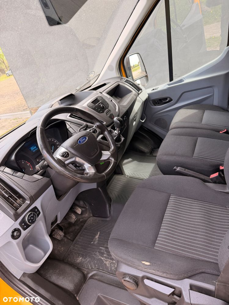 Ford Transit - 13