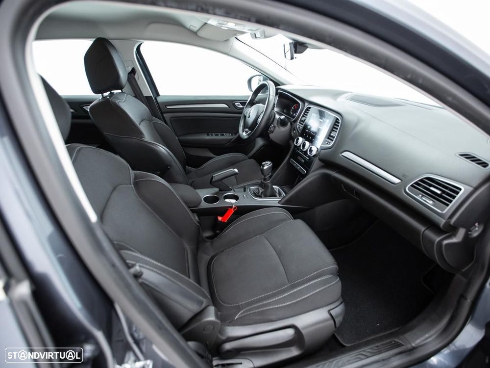 Renault Mégane Sport Tourer - 9