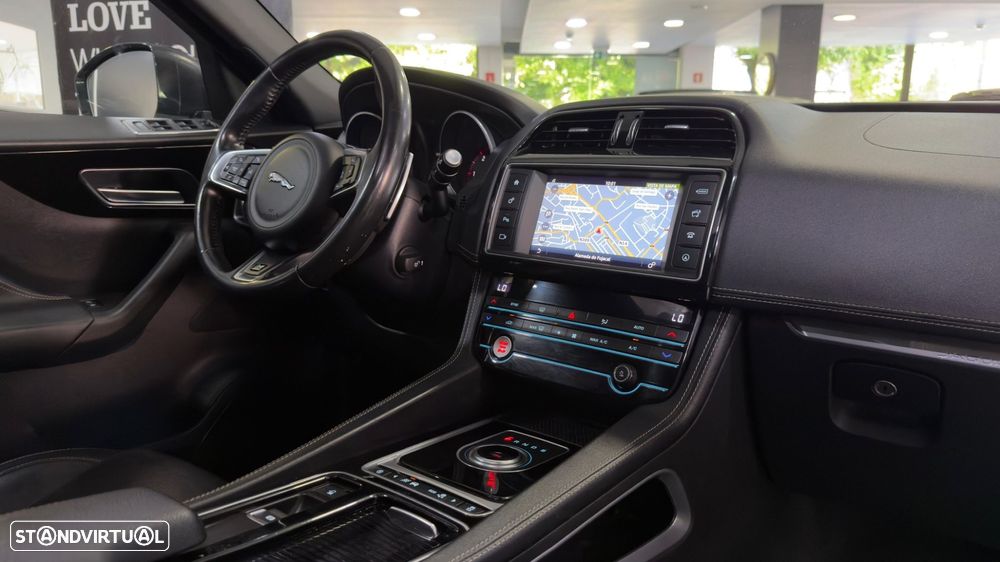 Jaguar F-Pace 2.0 i4D R-Sport AWD Aut. - 26