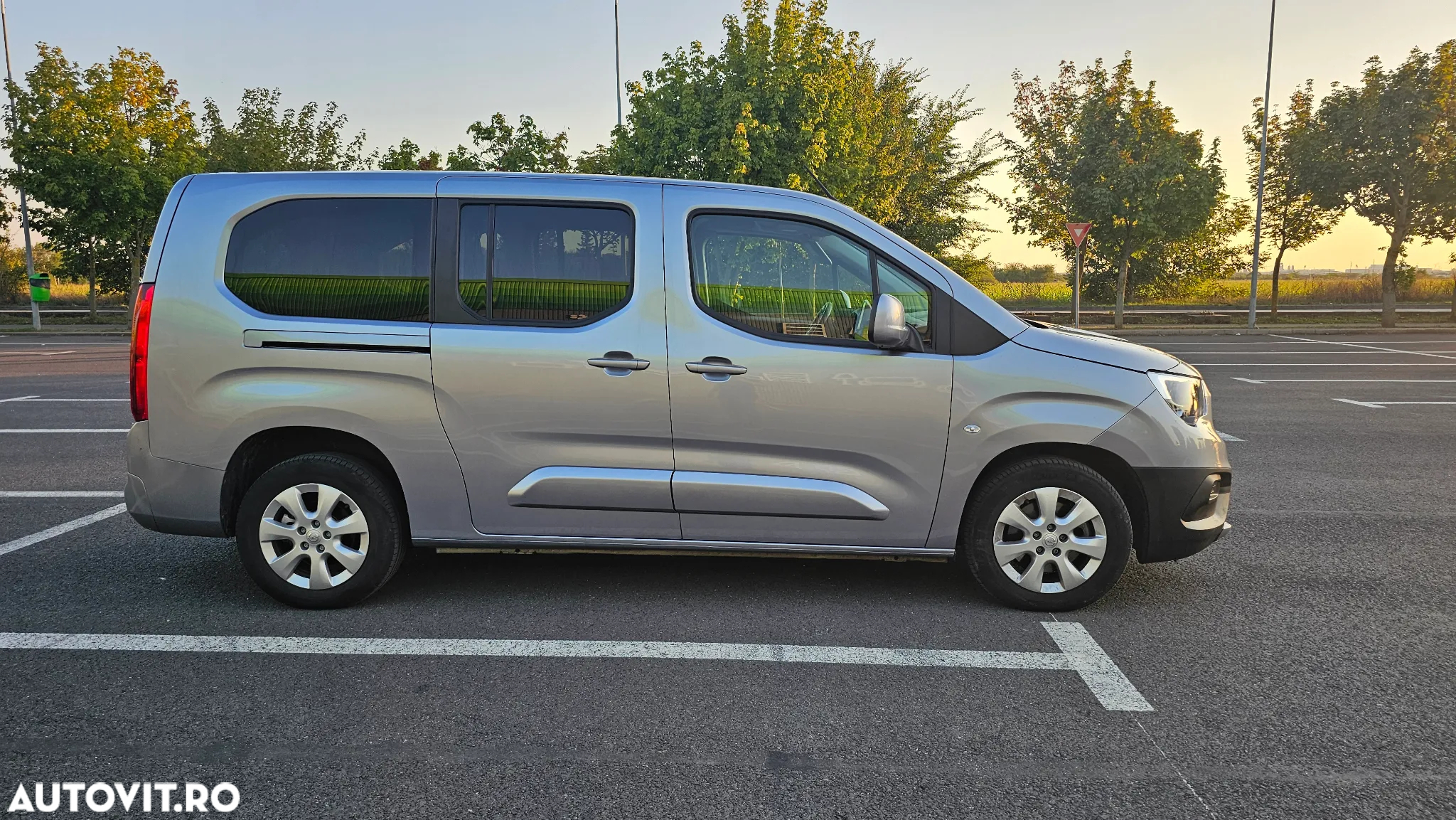 Opel Combo Life XL 1.2 Turbo Start/Stop Edition - 4