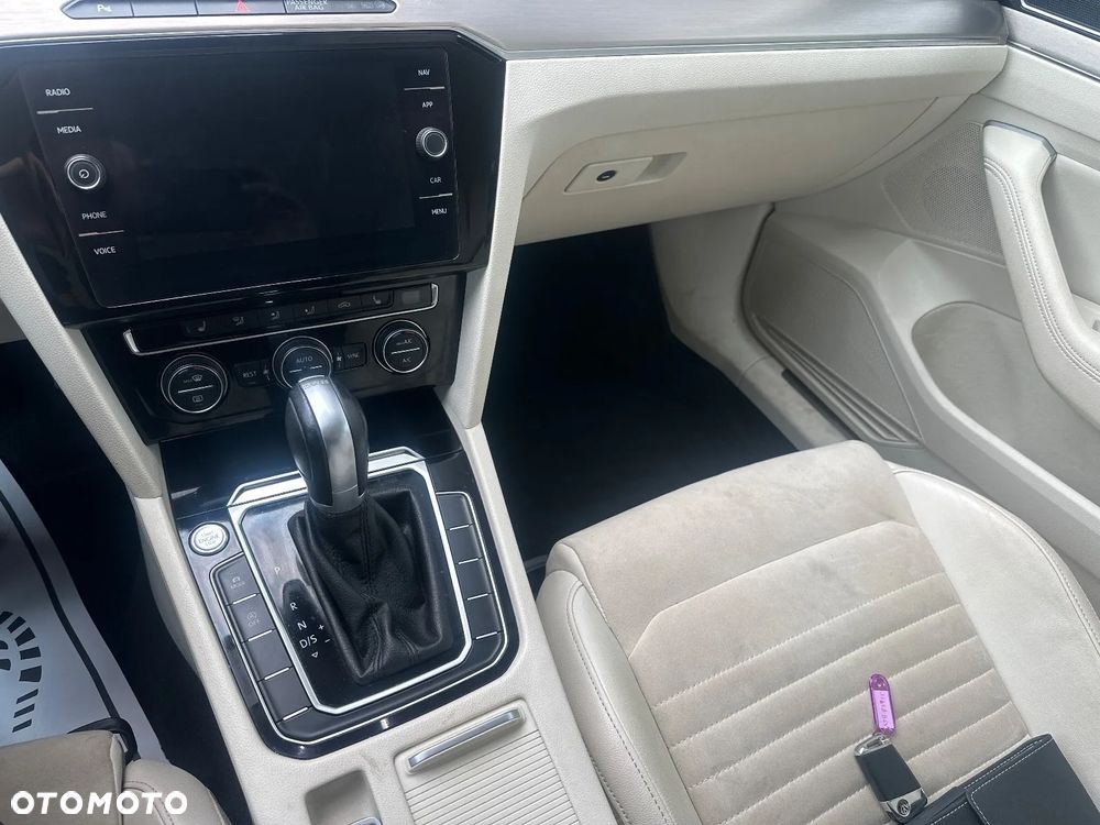 Volkswagen Passat 2.0 TSI BMT Highline DSG - 17