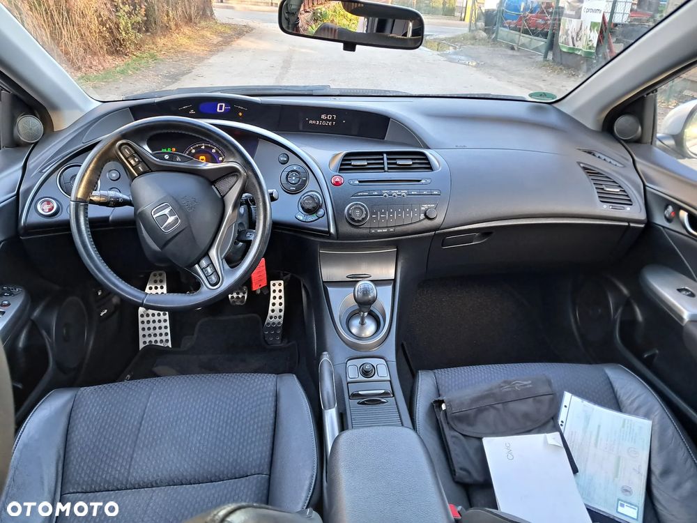 Honda Civic 1.8i-VTEC Executive - 4