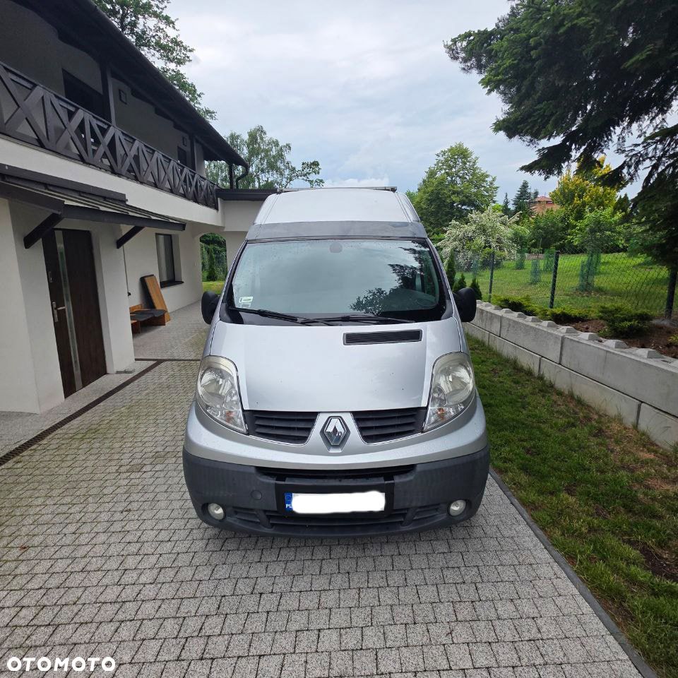 Renault TRAFIC - 2