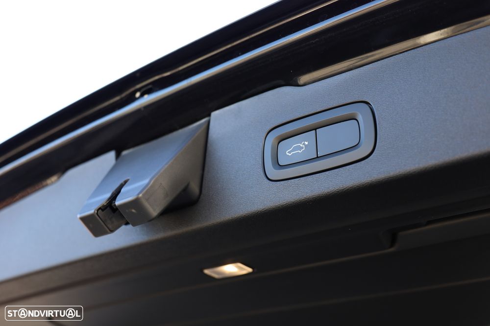 Volvo V60 2.0 D3 R-Design Geartronic - 2