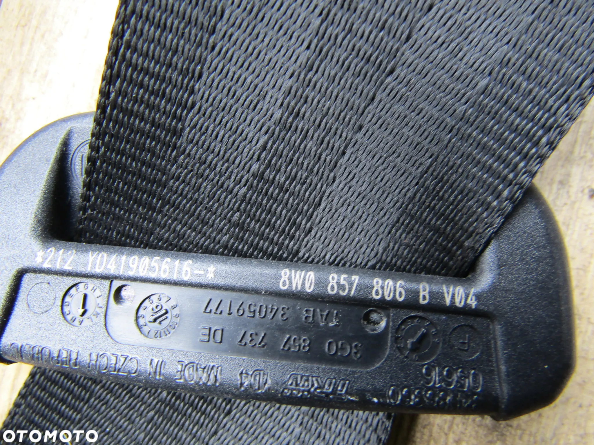 AUDI A4 B9 PASY  PRZÓD 15 21R 8W0857806 8W0857805 - 3