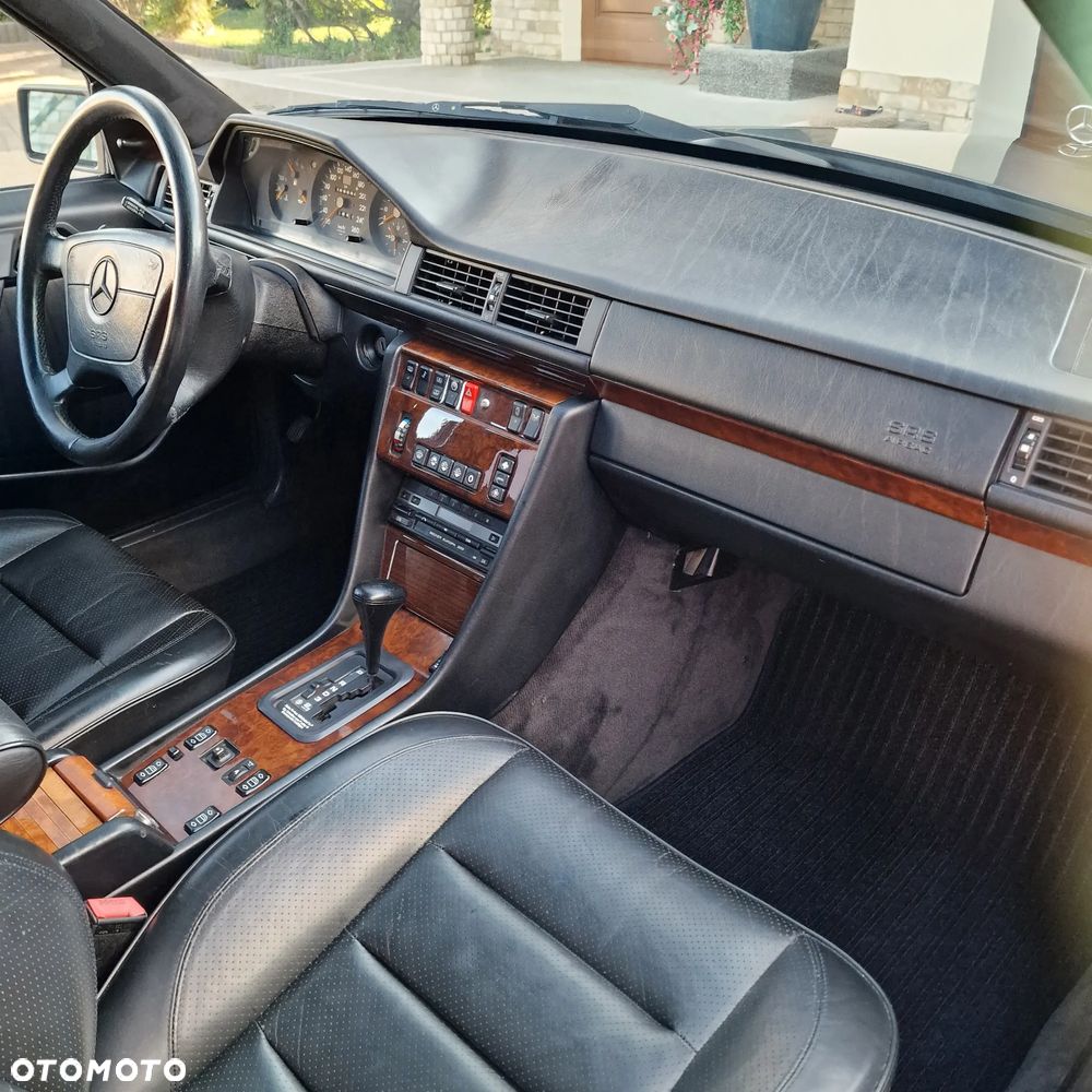 Mercedes-Benz W124 (1984-1993) - 12