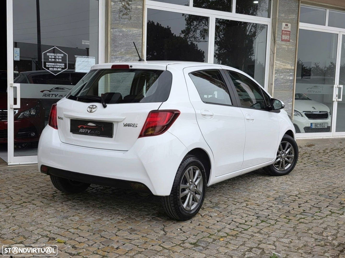 Toyota Yaris 1.0 VVT-i Comfort+P.Style - 12
