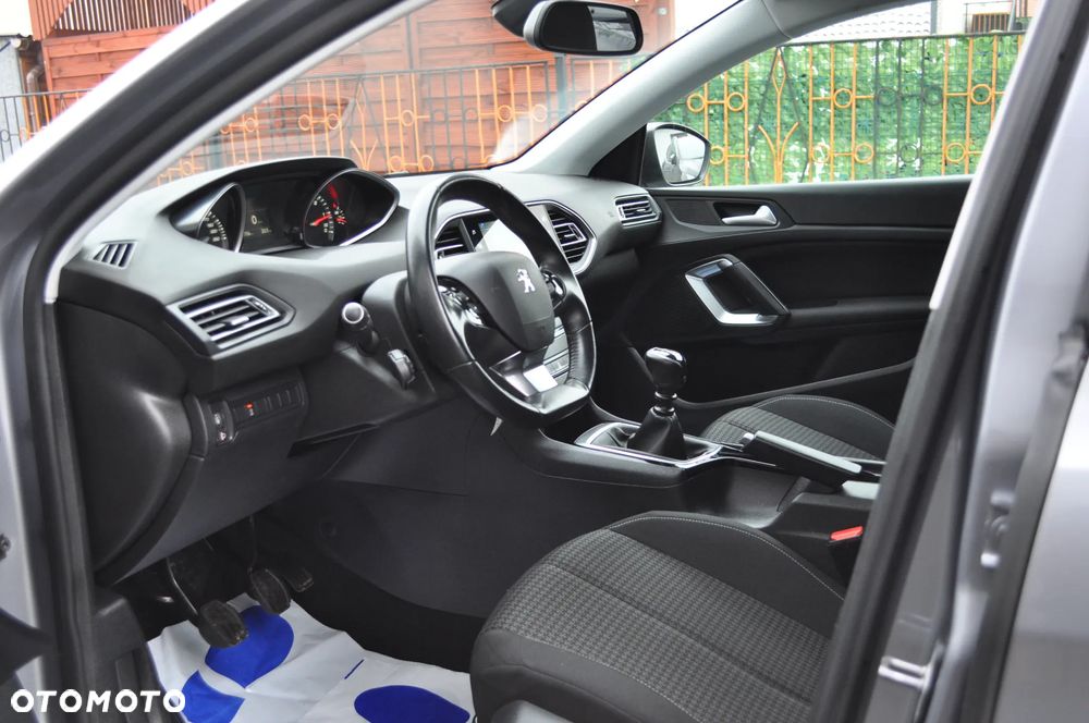 Peugeot 308 BlueHDi 130 Stop & Start Active Business-Paket - 14