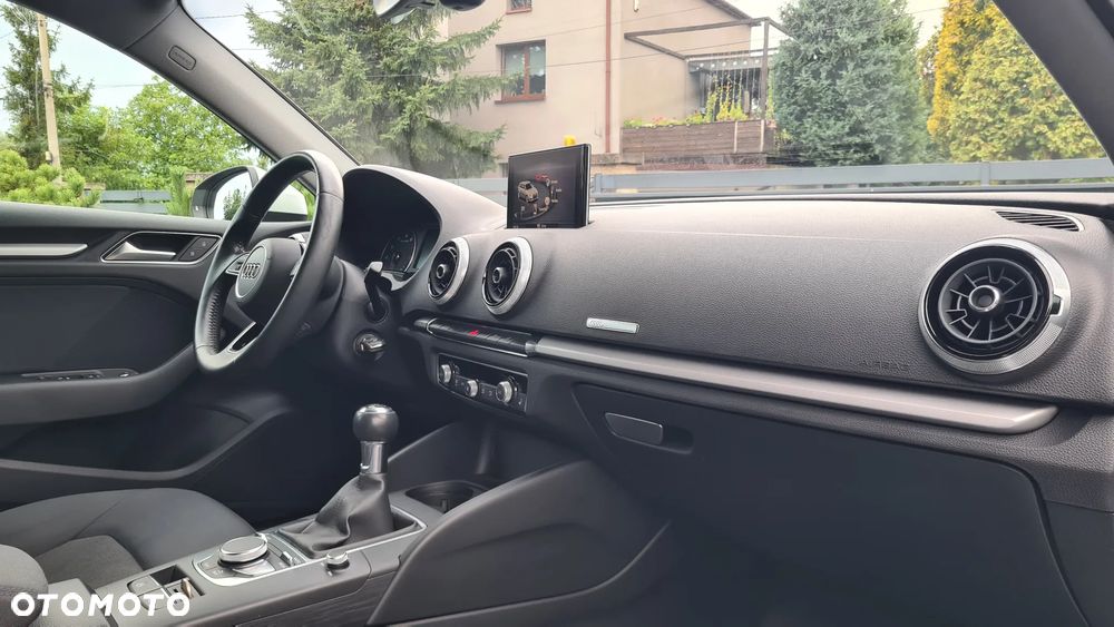 Audi A3 Sportback 30 TFSI - 8