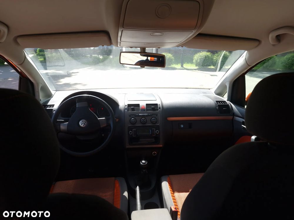 Volkswagen Touran 1.4 TSI Cross - 8