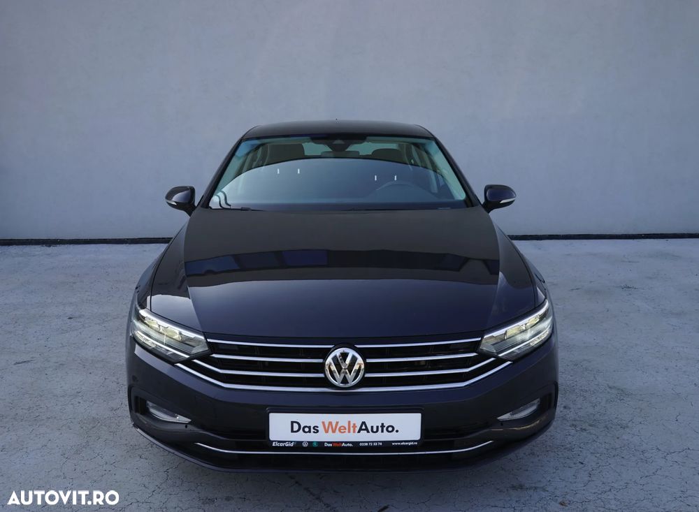Volkswagen Passat - 9
