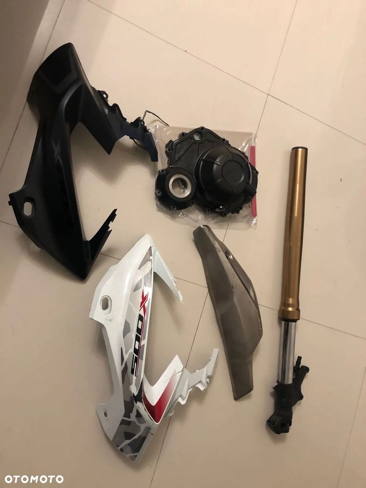 Honda CB500X  zbiornik   bok wypełnienie  osłona dekiel - 2