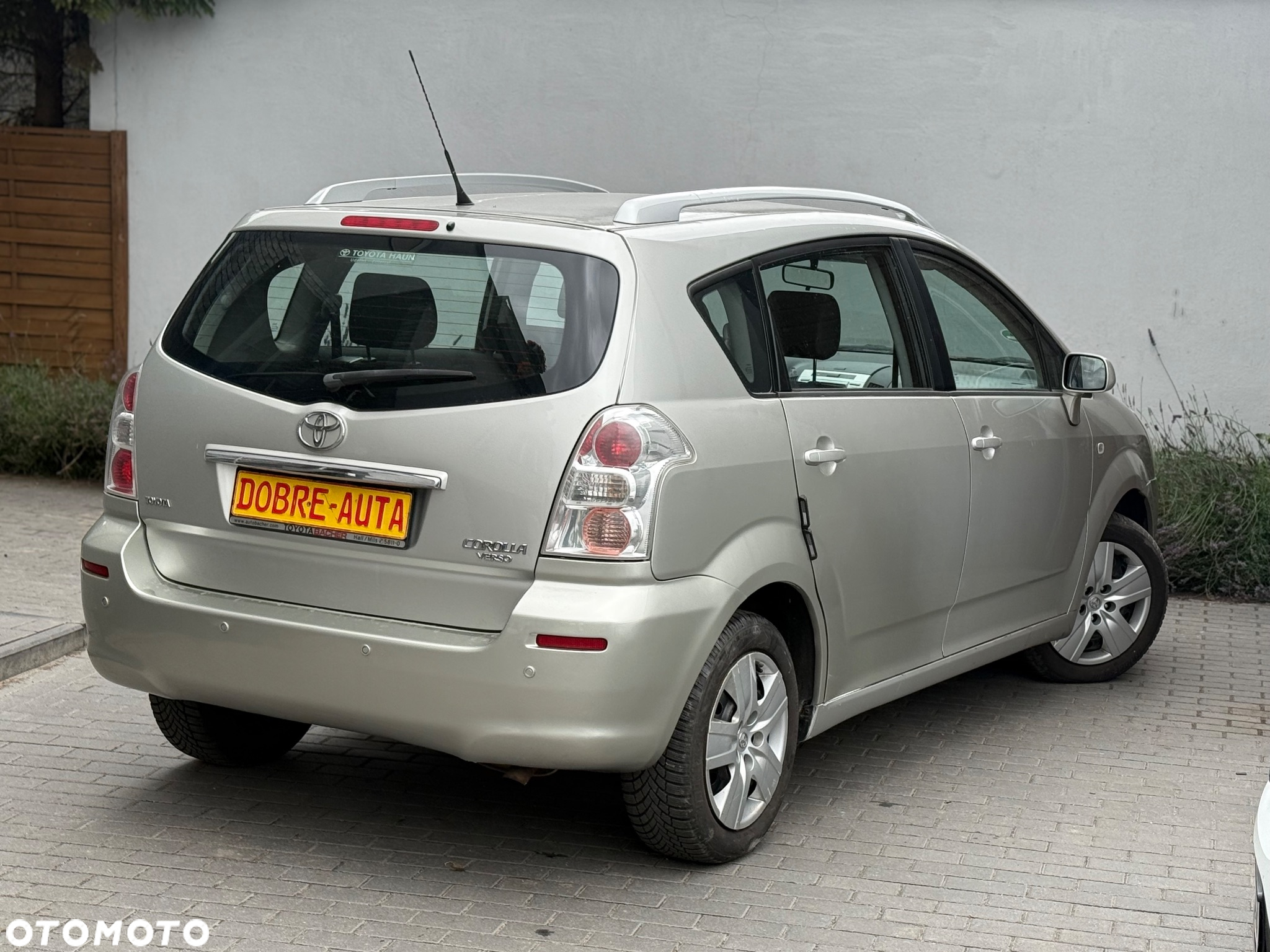Toyota Corolla Verso 1.6 Premium + - 3