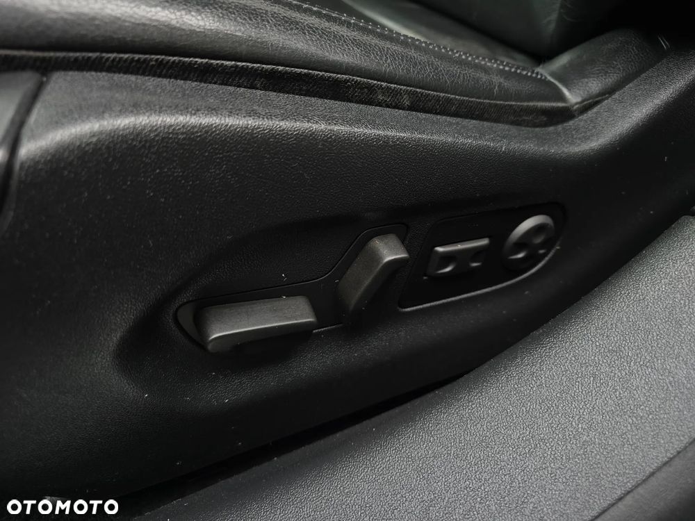 Citroën C5 V6 HDi 240 Biturbo FAP Exclusive - 32