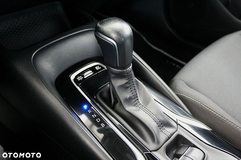 Toyota Corolla 1.8 Hybrid Comfort - 18