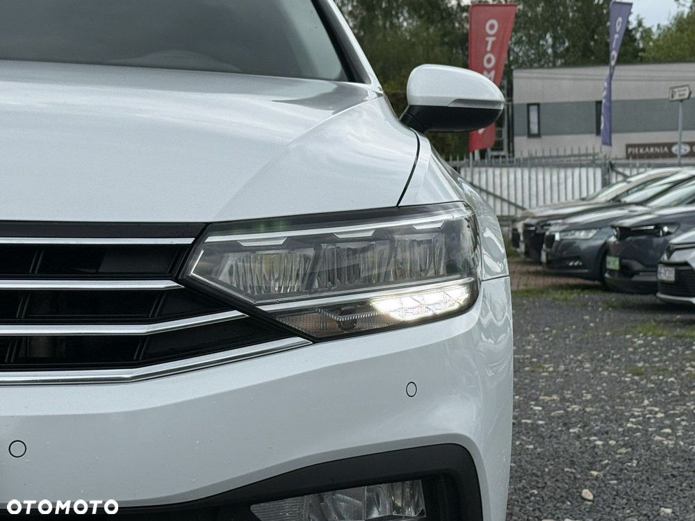 Volkswagen Passat - 5