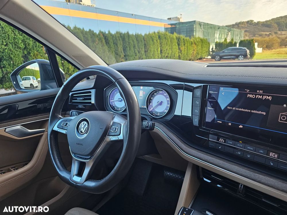 Volkswagen Touareg - 13