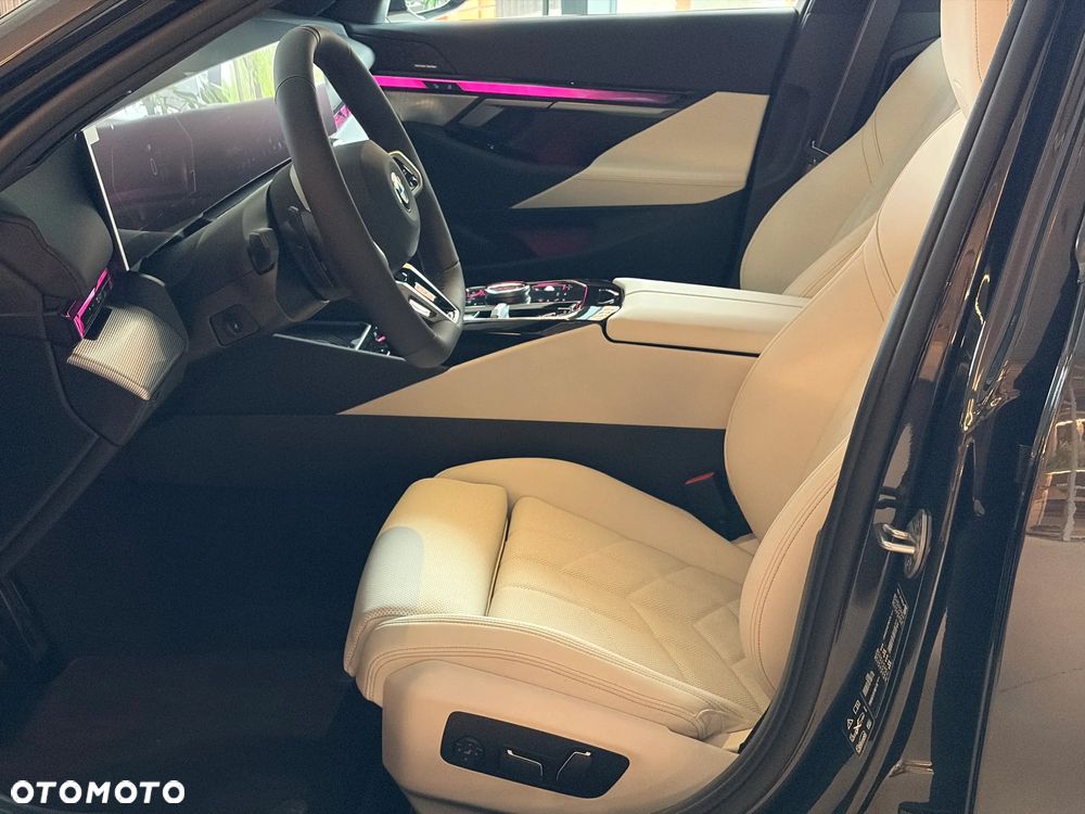 BMW Seria 5 520d xDrive mHEV M Sport - 15
