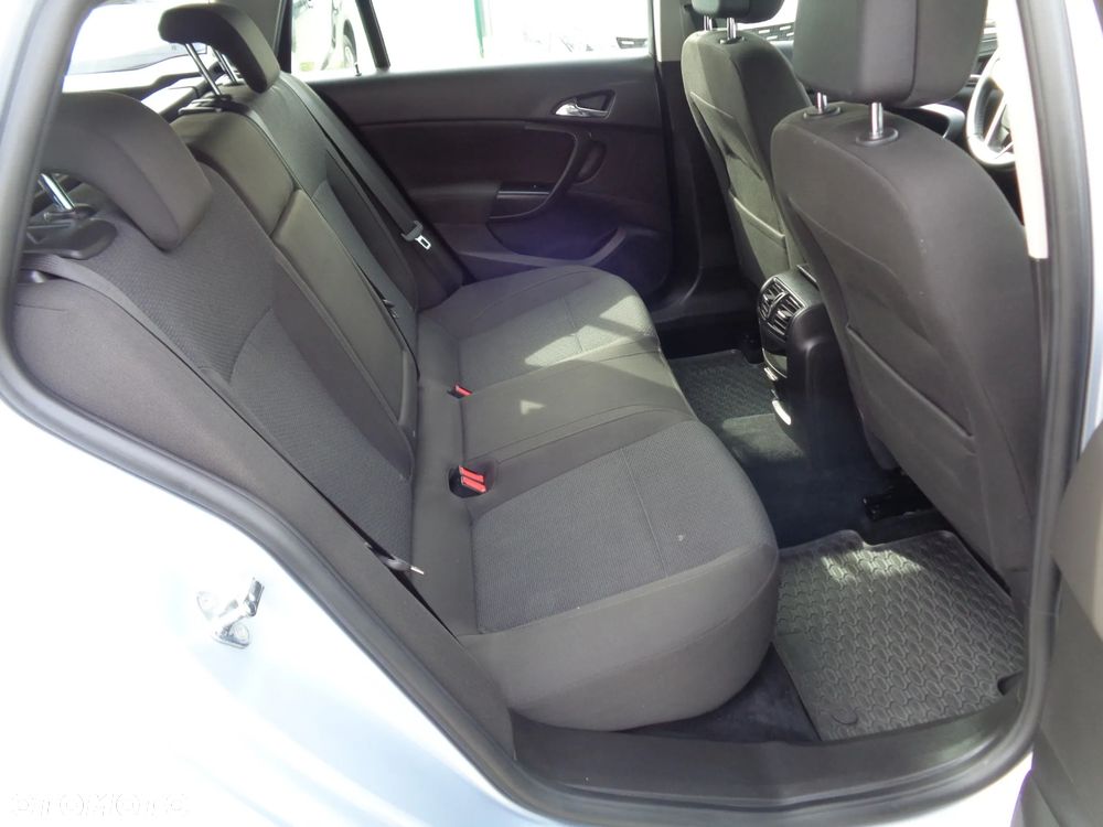 Opel Insignia - 17