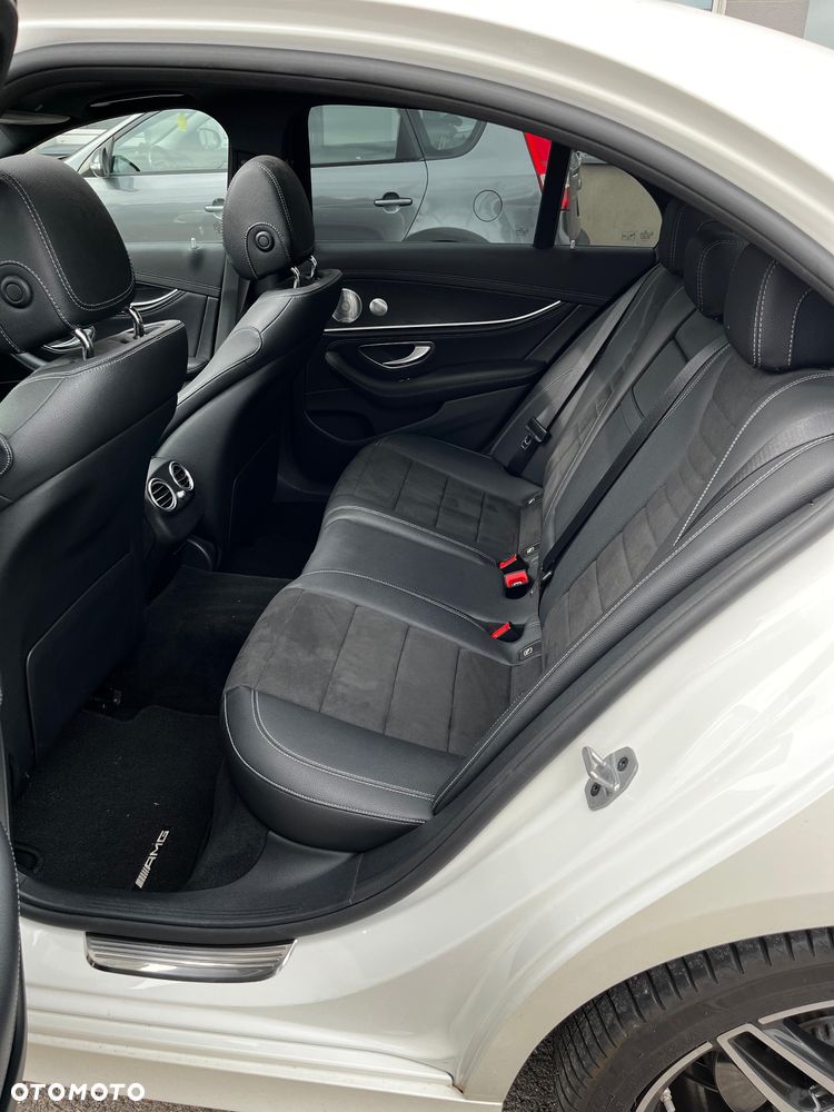 Mercedes-Benz Klasa E 220 d 4-Matic AMG - 3