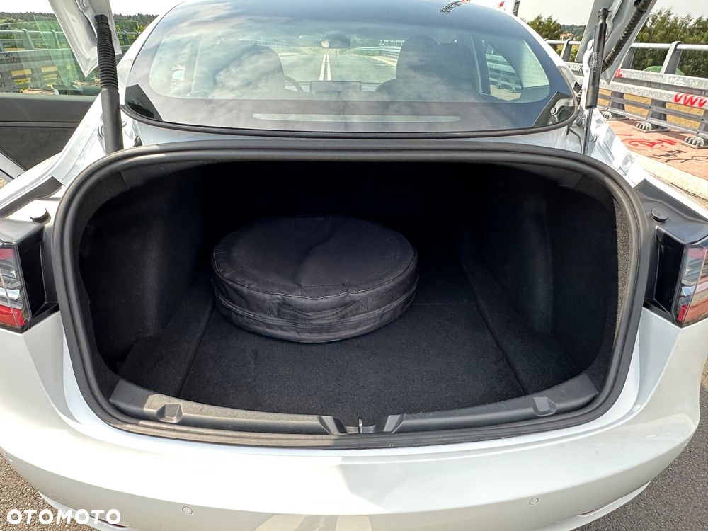 Tesla Model 3 - 17