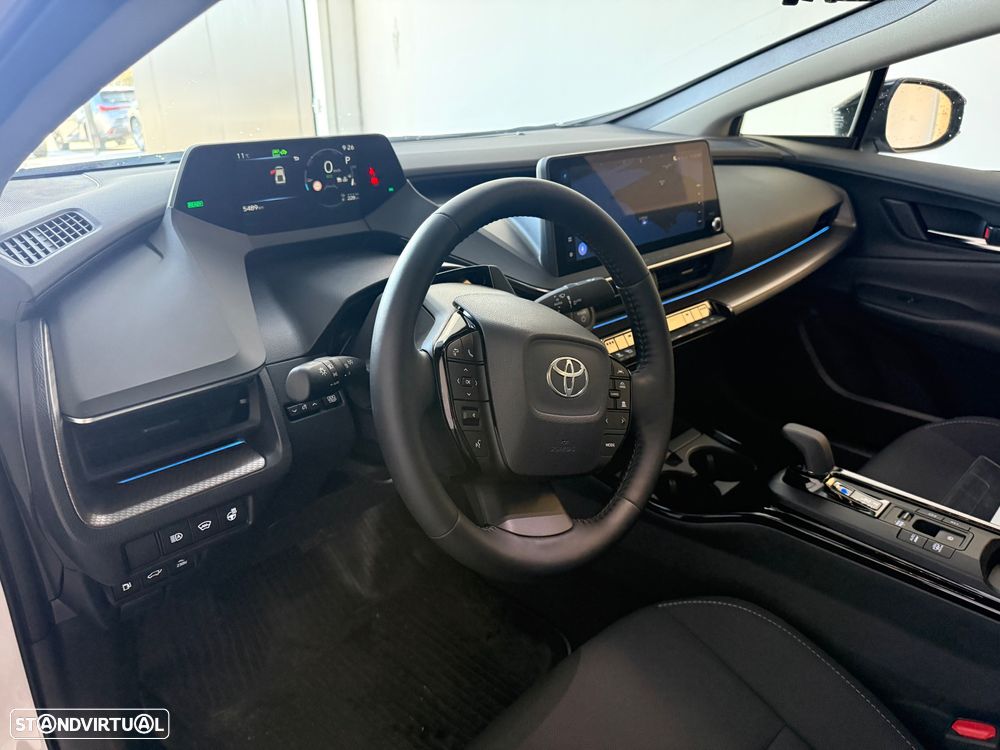 Toyota Prius 2.0 Plug-in Premium - 9