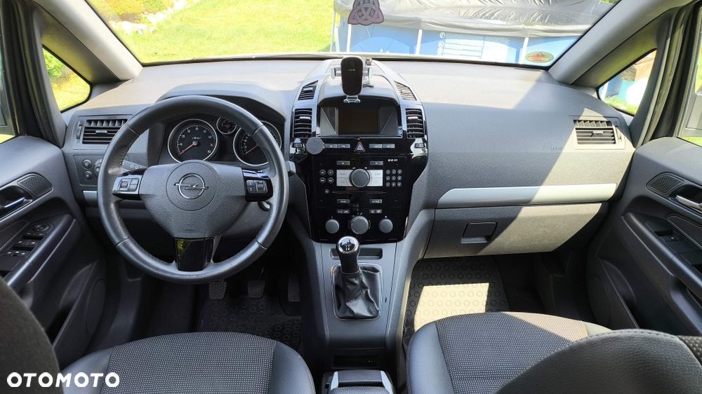 Opel Zafira - 7