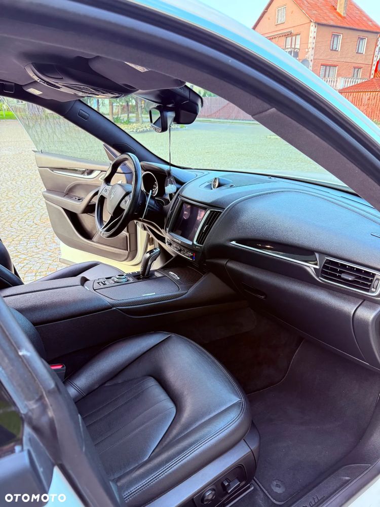 Maserati Levante S Q4 - 10