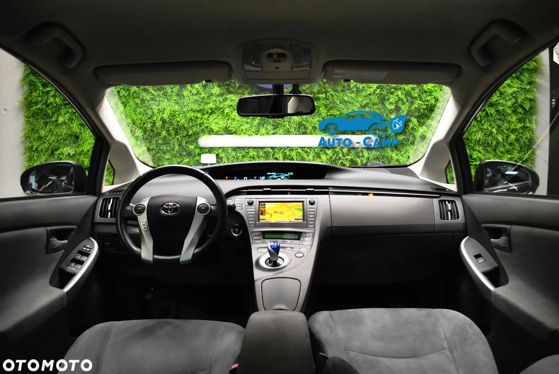 Toyota Prius 1.8 HSD Premium - 4