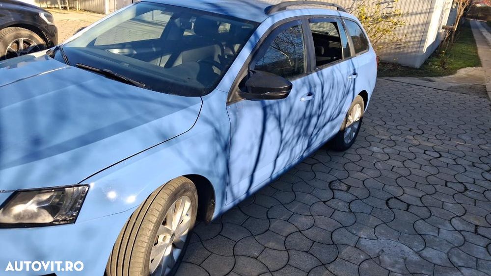 Skoda Octavia 2.0 TDI ELEGANCE - 3