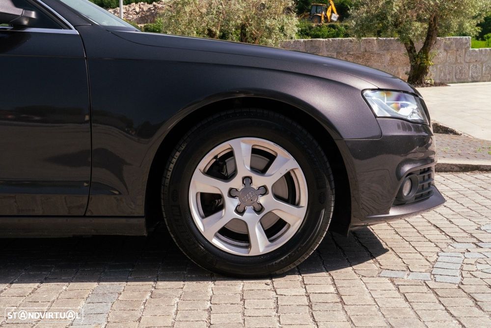 Audi A4 2.0 TDI Advance - 44