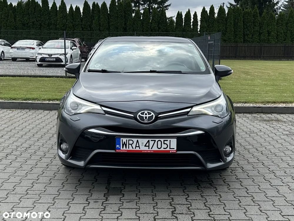 Toyota Avensis 1.8 Comfort - 2