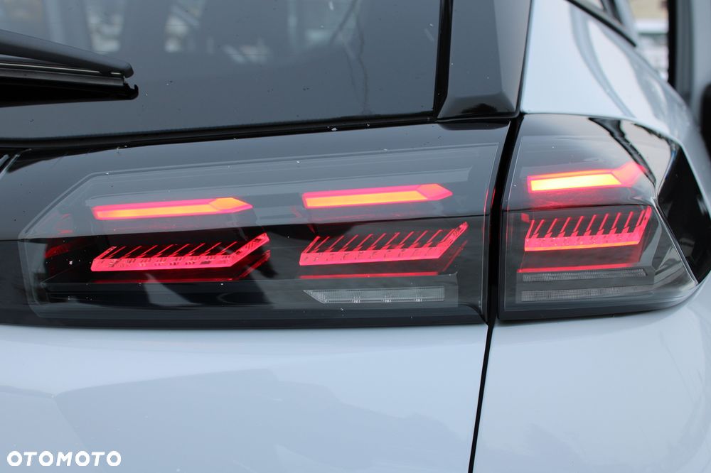 Peugeot 2008 PureTech 130 Stop&Start EAT6 Allure - 33