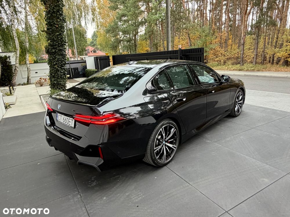 BMW Seria 5 520d xDrive mHEV M Sport - 12