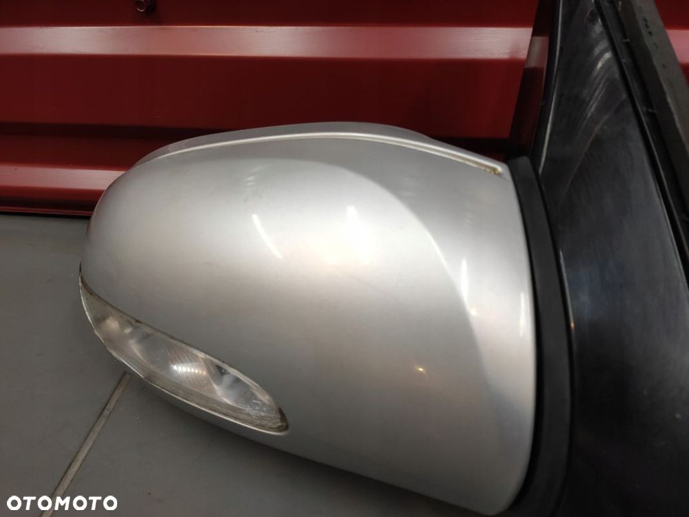 MERCEDES R-KLASA W251 LUSTERKO LEWE 15 PIN 11+4 KOLOR 775 ORYGINAŁ BDB - 2