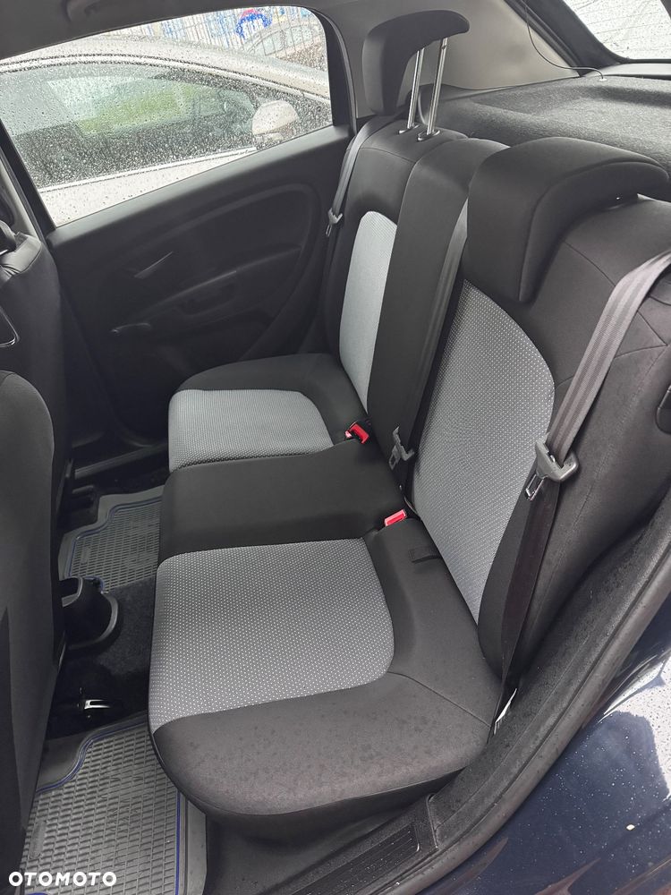 Fiat Grande Punto Actual 1.4 8V Estiva Blue&Me Euro5 - 18