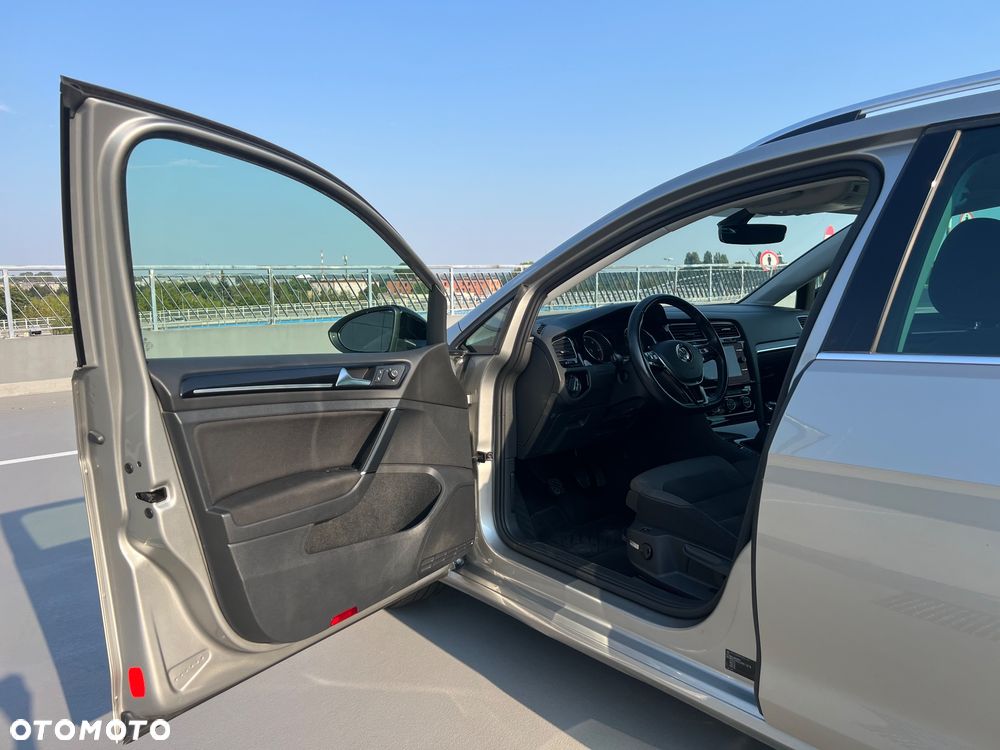 Volkswagen Golf 2.0 TDI SCR Highline - 16