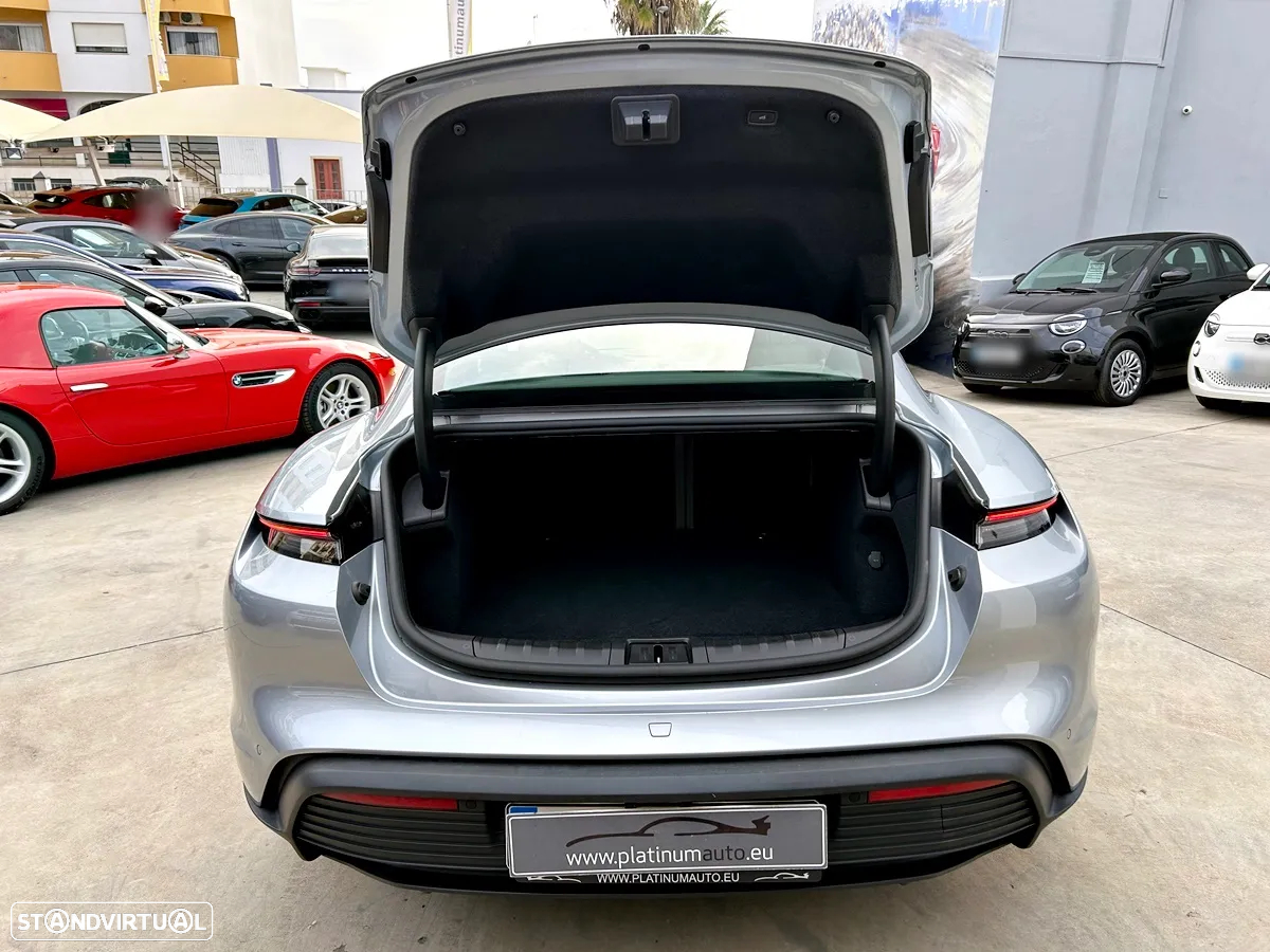 Porsche Taycan Standard - 31