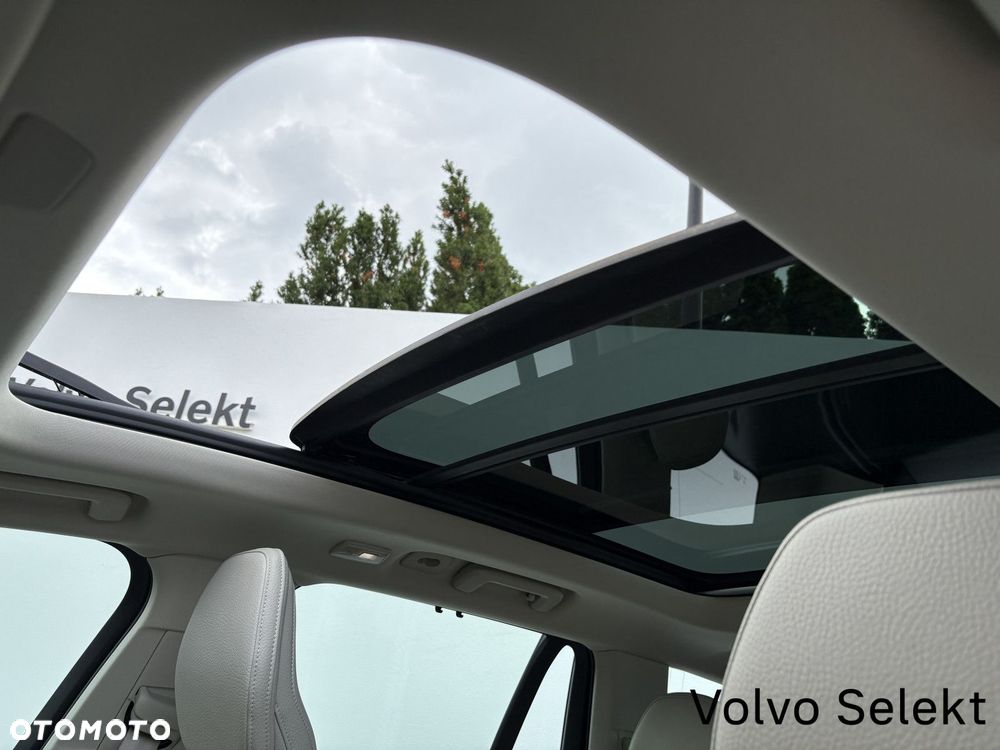 Volvo XC 90 - 21