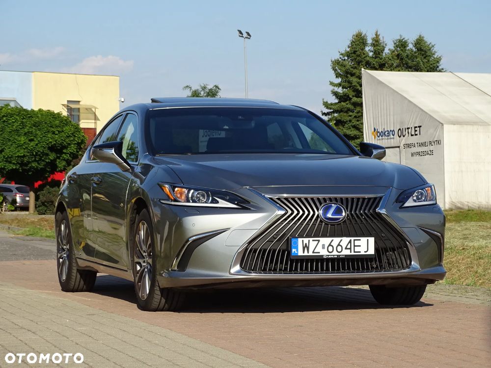 Lexus ES 300h Business Edition + - 4