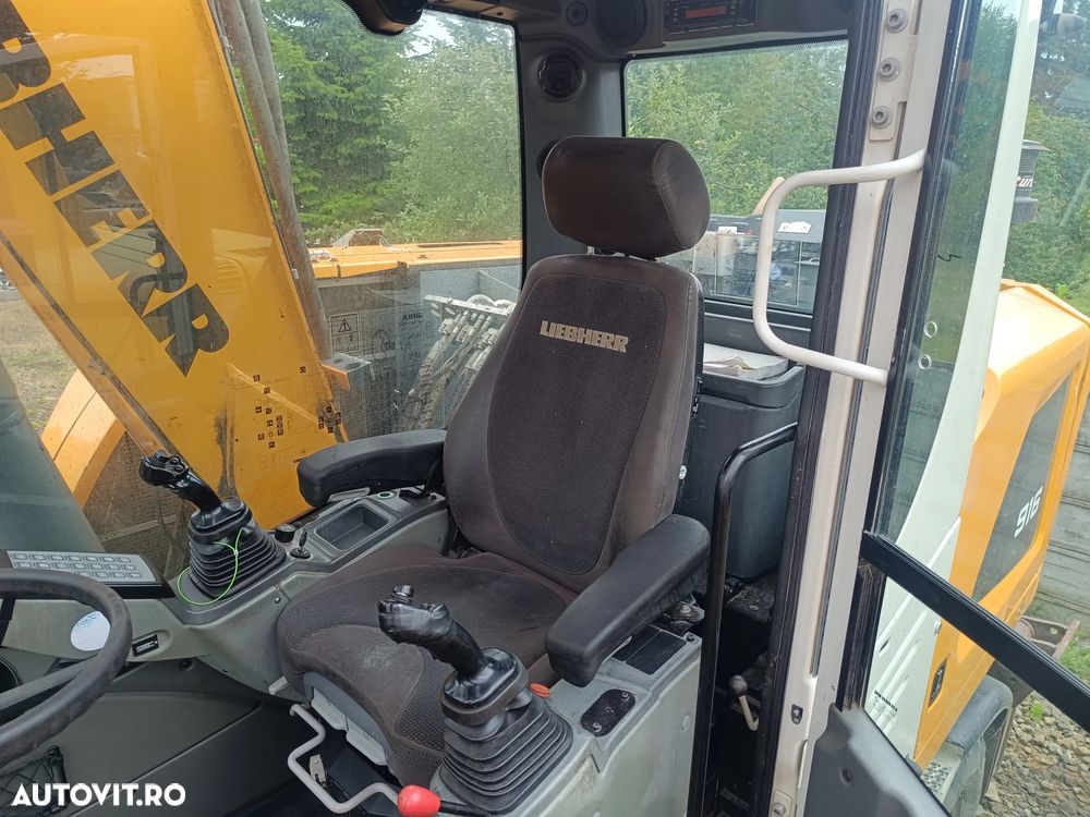 Liebherr A916 - 12